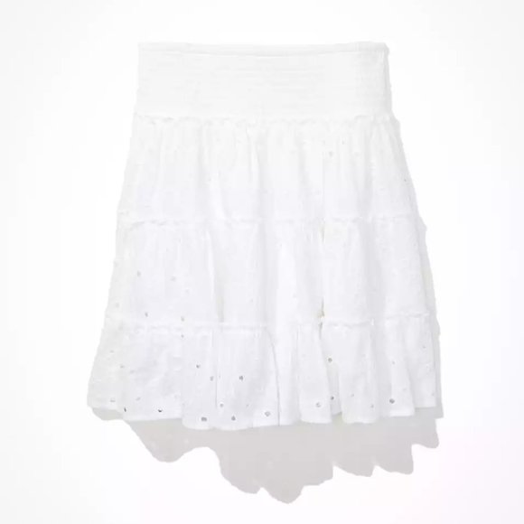 🦄 AE Tiered Smocked Mini Skirt White - Picture 2 of 5